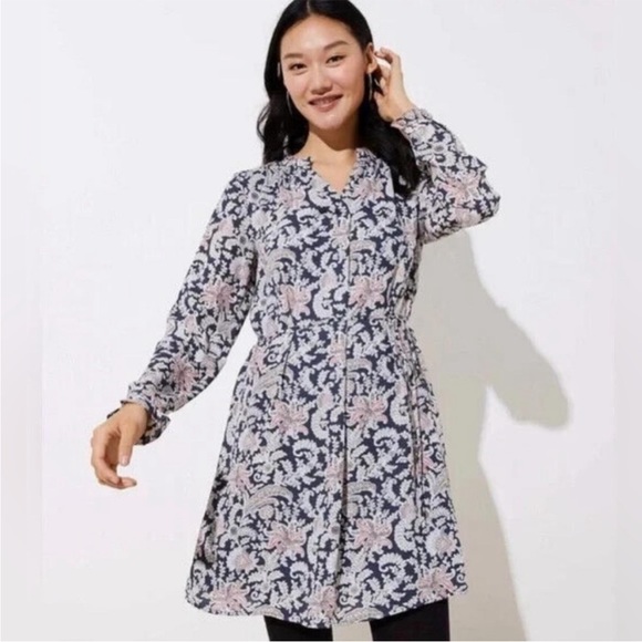 XL LOFT Paisley Print Floral Prairie Split Neck
Long Sleeve Lined Dress - Picture 4 of 8